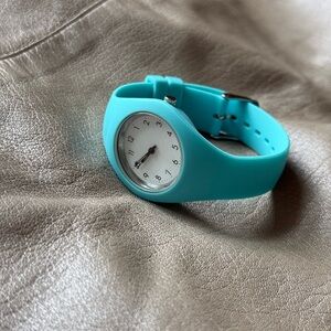 Aqua Silicone Casual Wristwatch - Turquoise